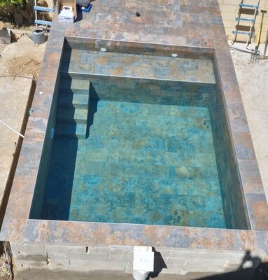 Piscine en maconnerie et carrelé Narbonne Lézignan-Corbières